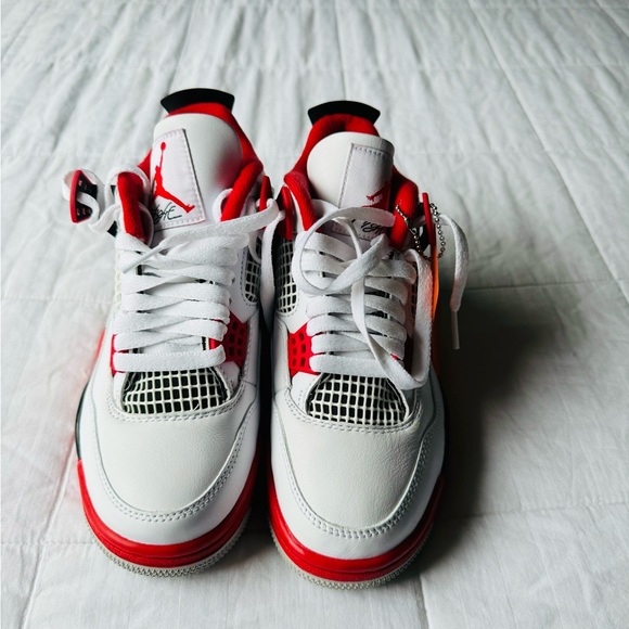 NWT Nike Jordan 4 OG Fire Red 2020 Sneakers Shoes - Picture 5 of 14
